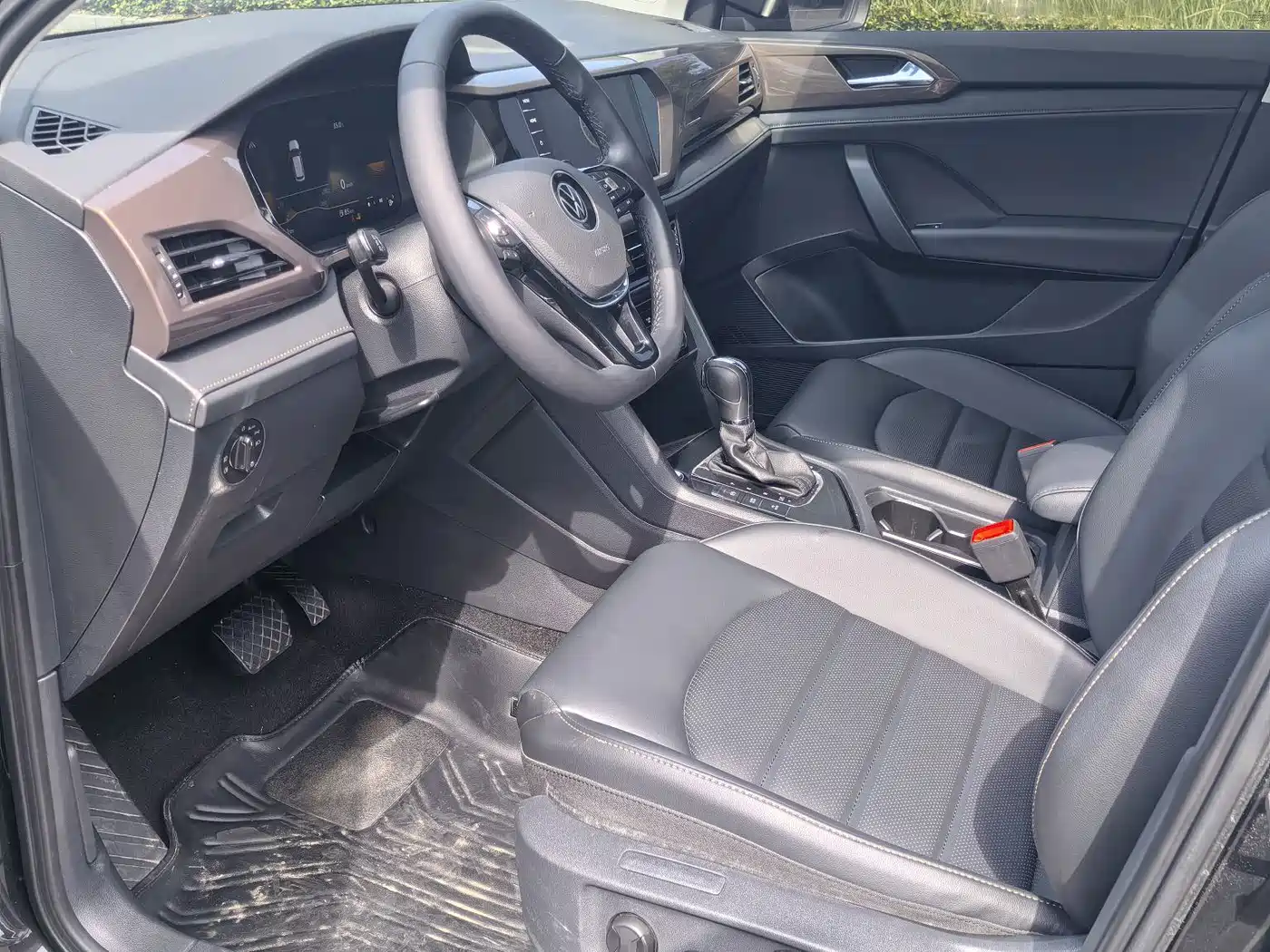 Volkswagen Tharu, миниатюра 4