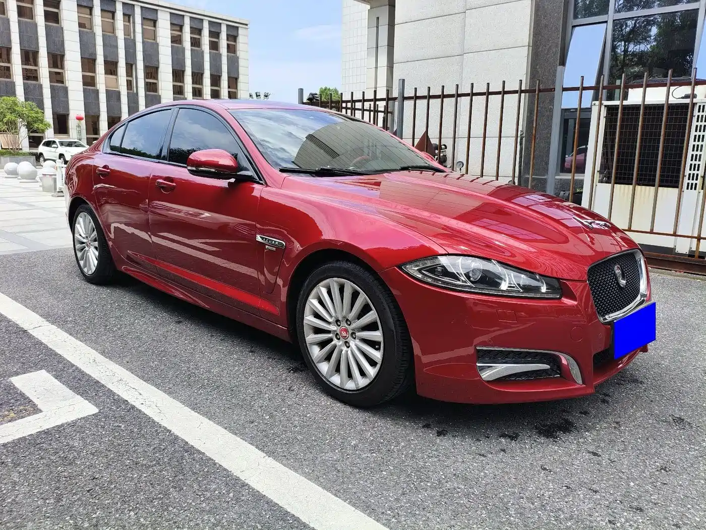 Jaguar XF 2014 2015 XF 3.0 SC R-Sport Luxury Edition