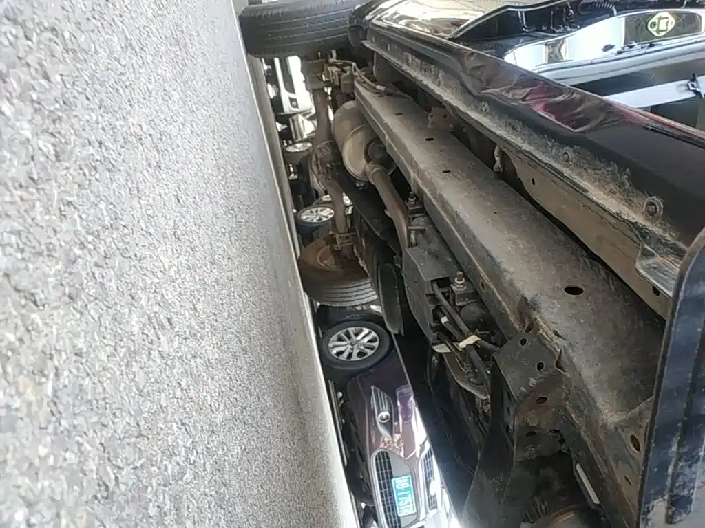 Фото 21 - Foton Conqueror 5