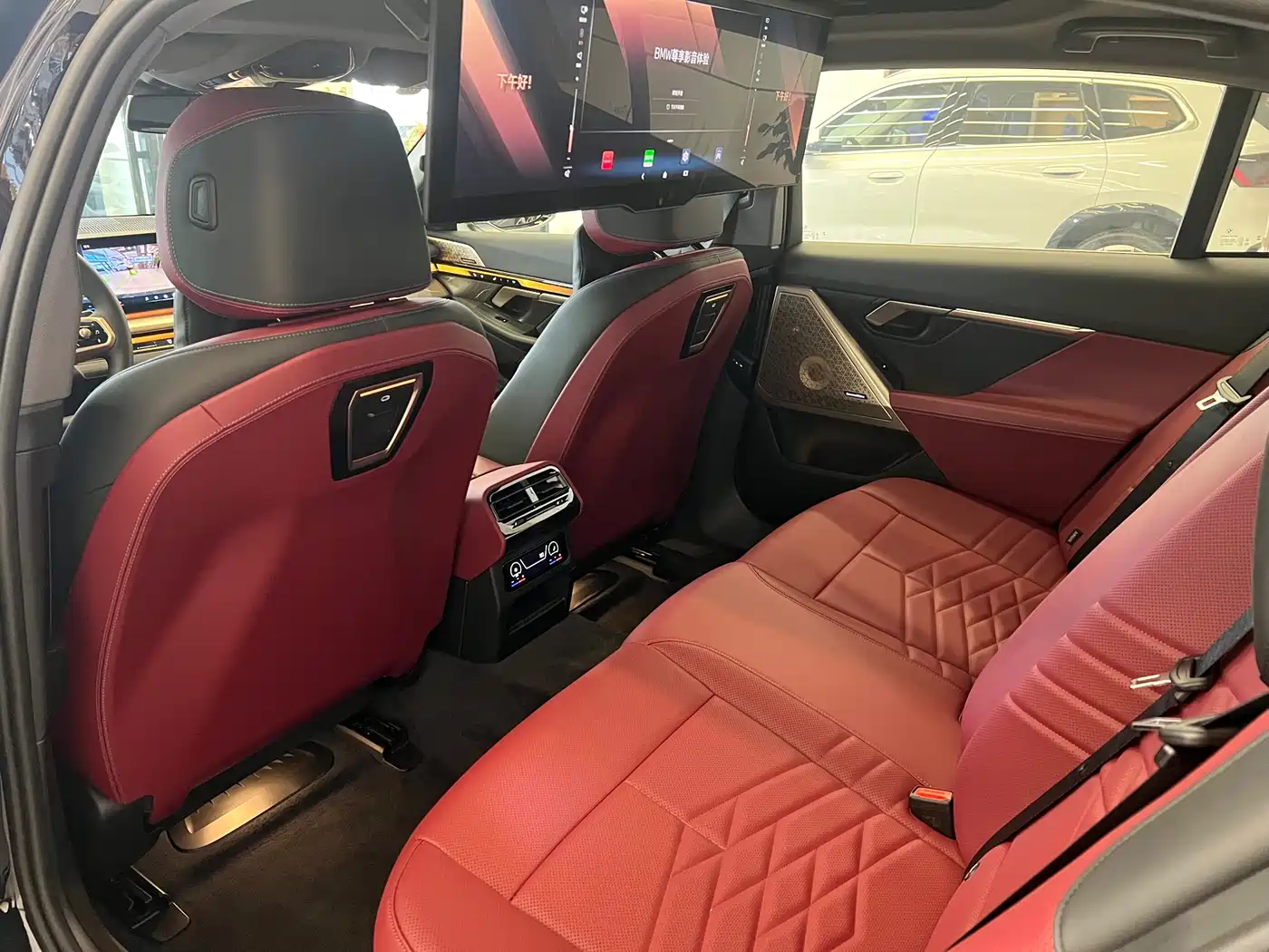BMW 5 Series 2025 530Li Premium M Sport Package фото 9