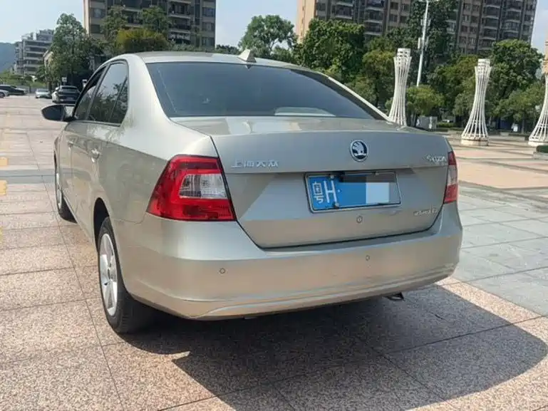 Photo 5 - Škoda Rapid