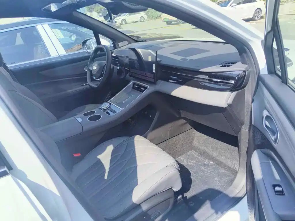 Geely Boyue REV 2026 2026 1.5L 220km Relax+