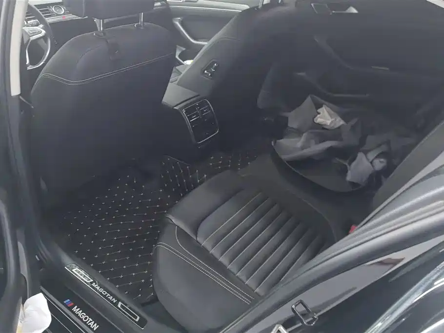 Volkswagen Magotan 2020 330TSI DSG Leading фото 11
