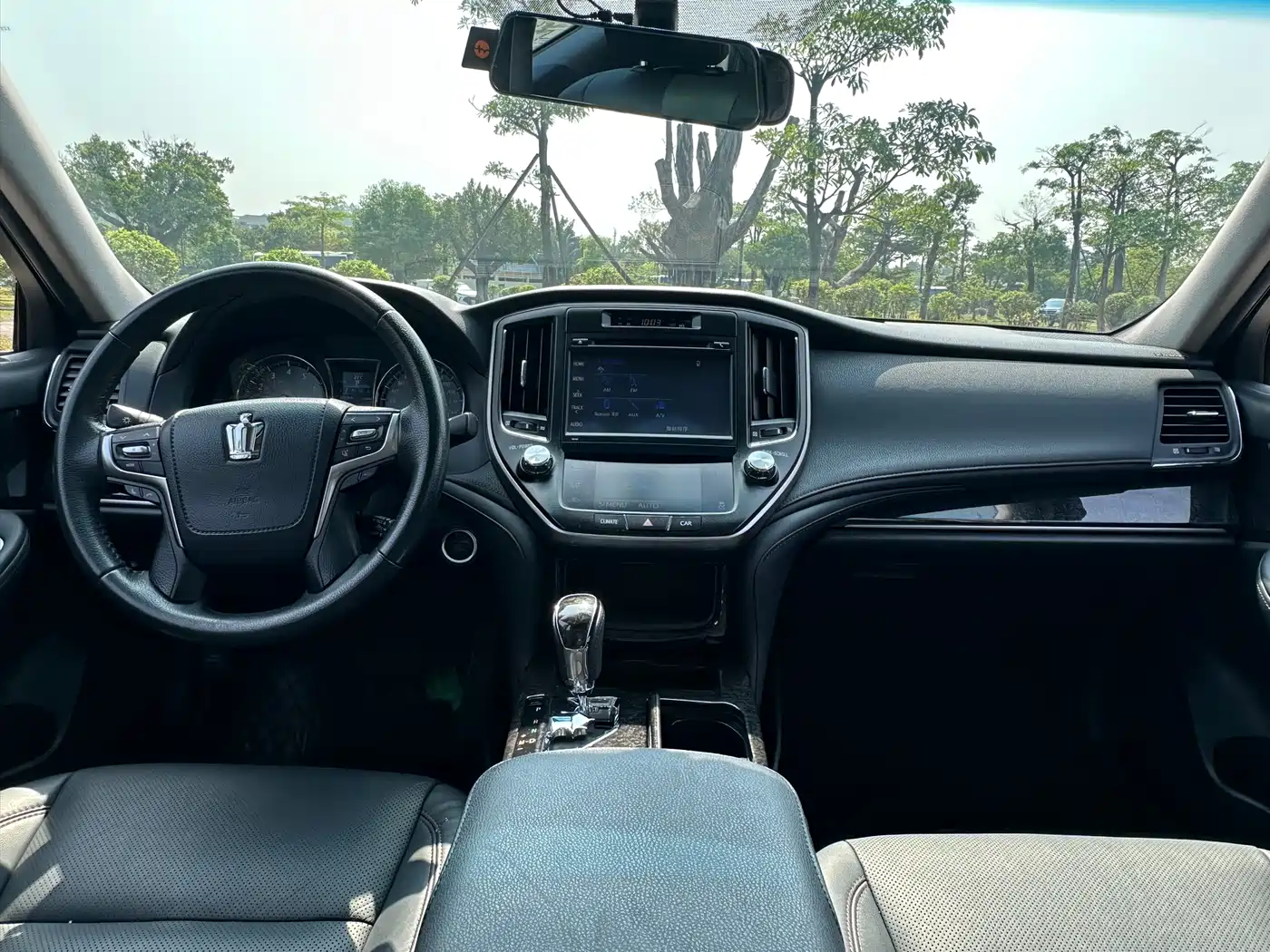 Toyota Crown 2018 2.0T Fashion Edition фото 9