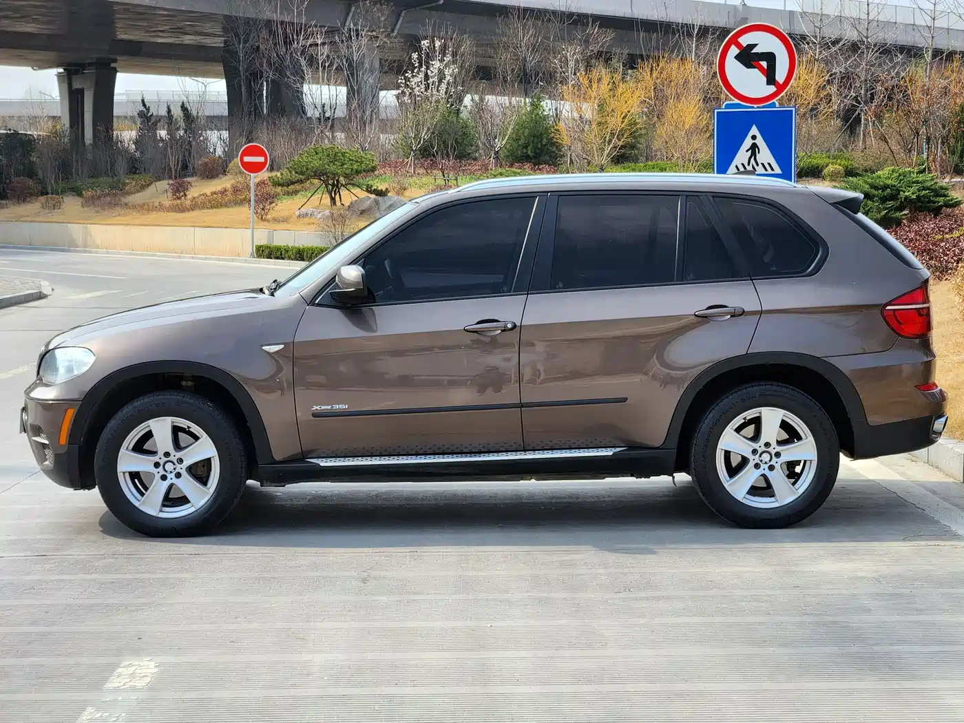 BMW X5 (Import) 2013 xDrive35i Leading фото 4