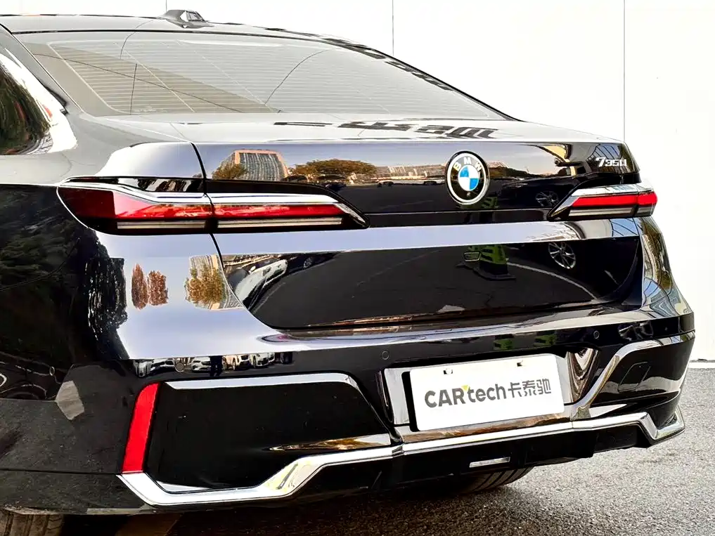 BMW 7 Series 2023 Model 735Li M Sport Package фото 9