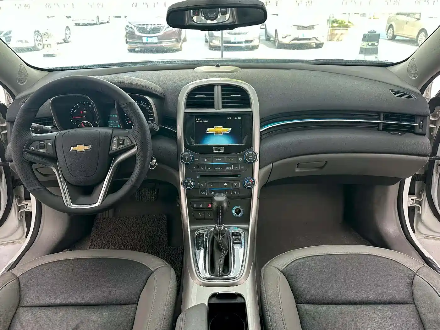 Chevrolet Malibu 2013 2.0L Automatic Luxury Edition фото 5