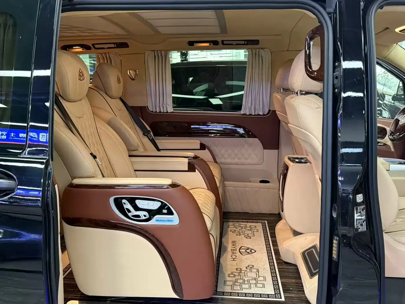 Mercedes-Benz Vito 2020 2.0T Elite Edition (9-seater) фото 7
