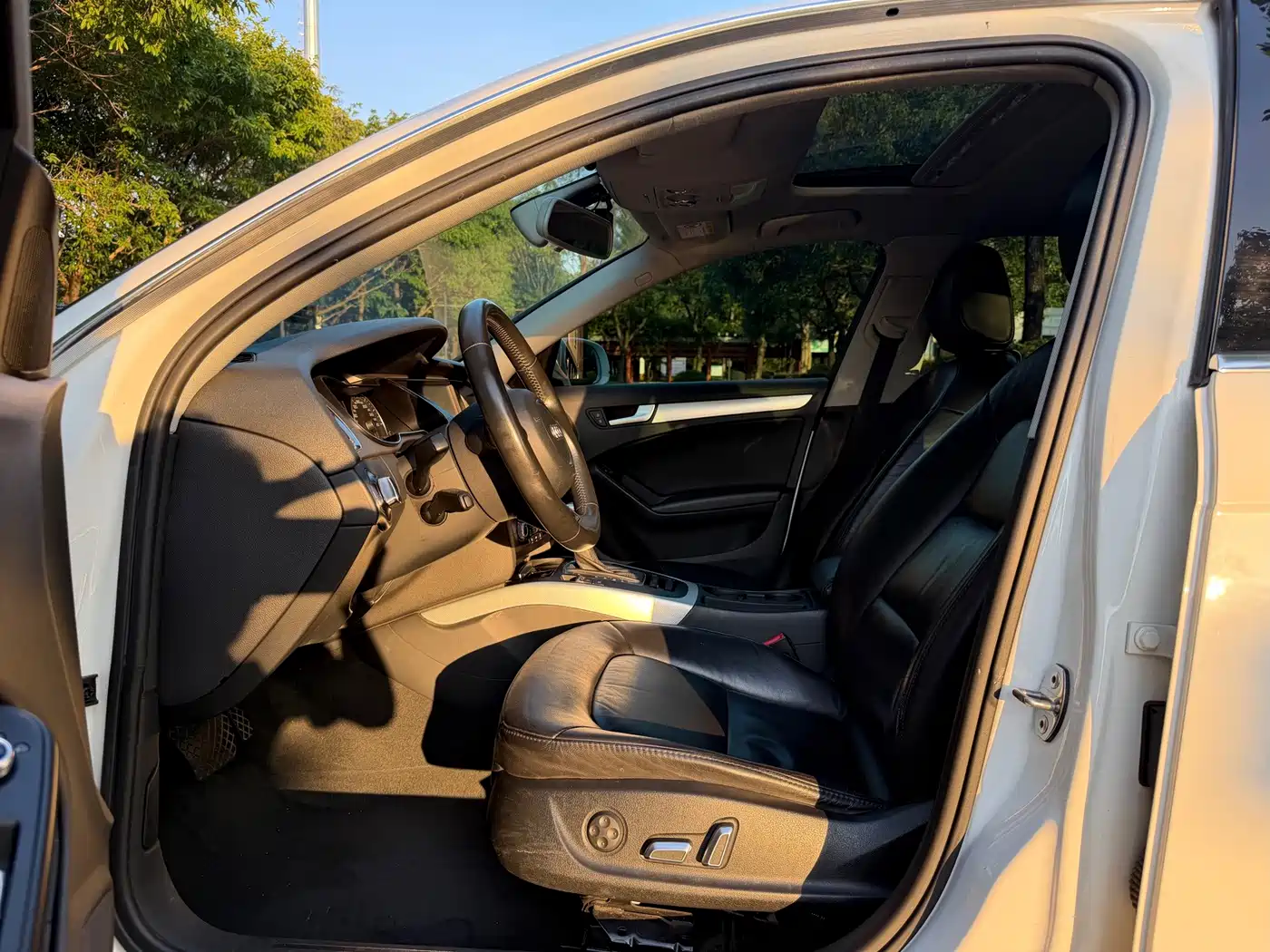 Фото 4 - Audi A4L