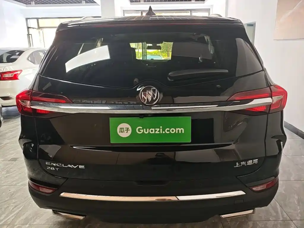 Photo 6 - Buick Enclave