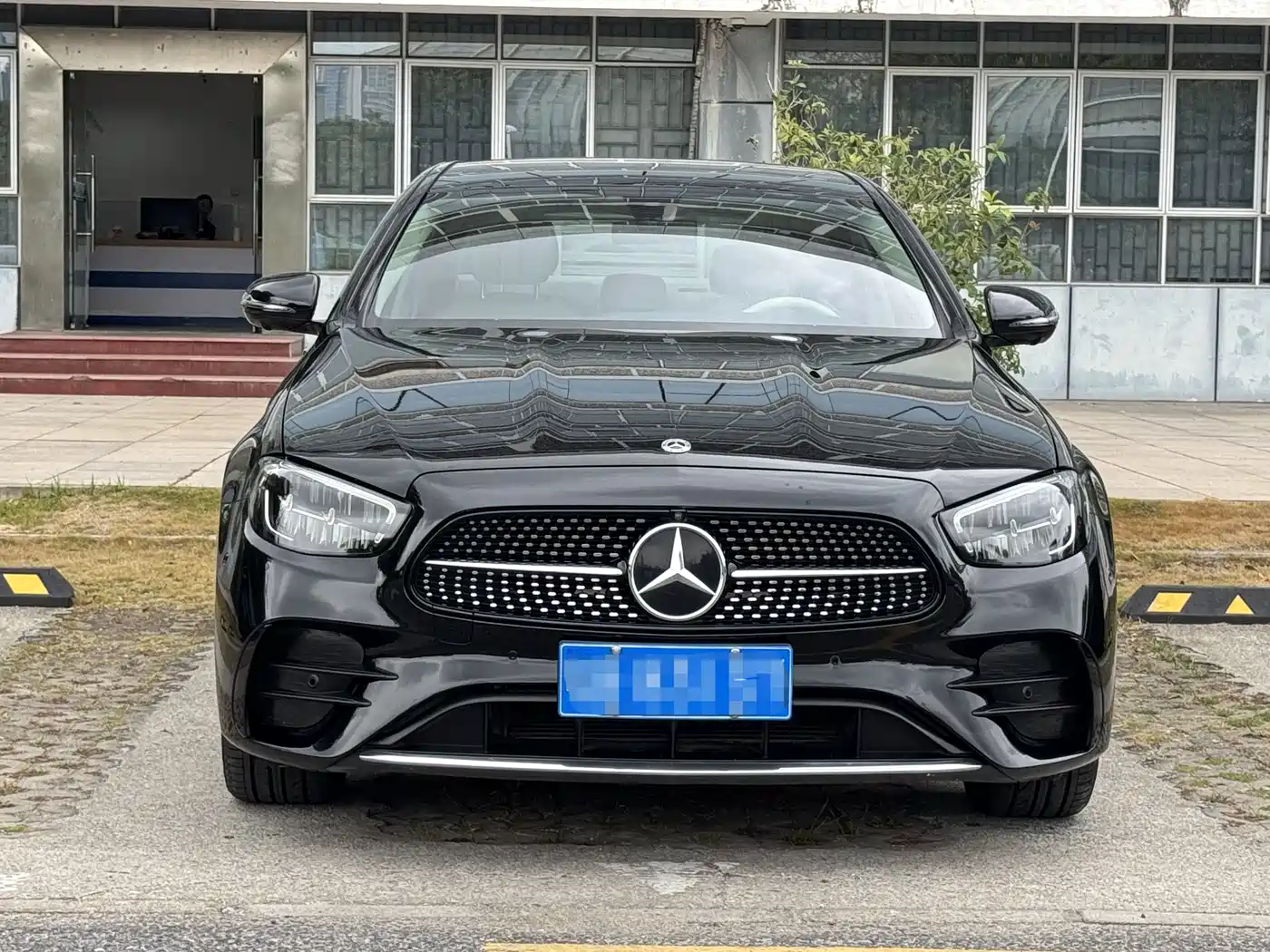  E CLASS