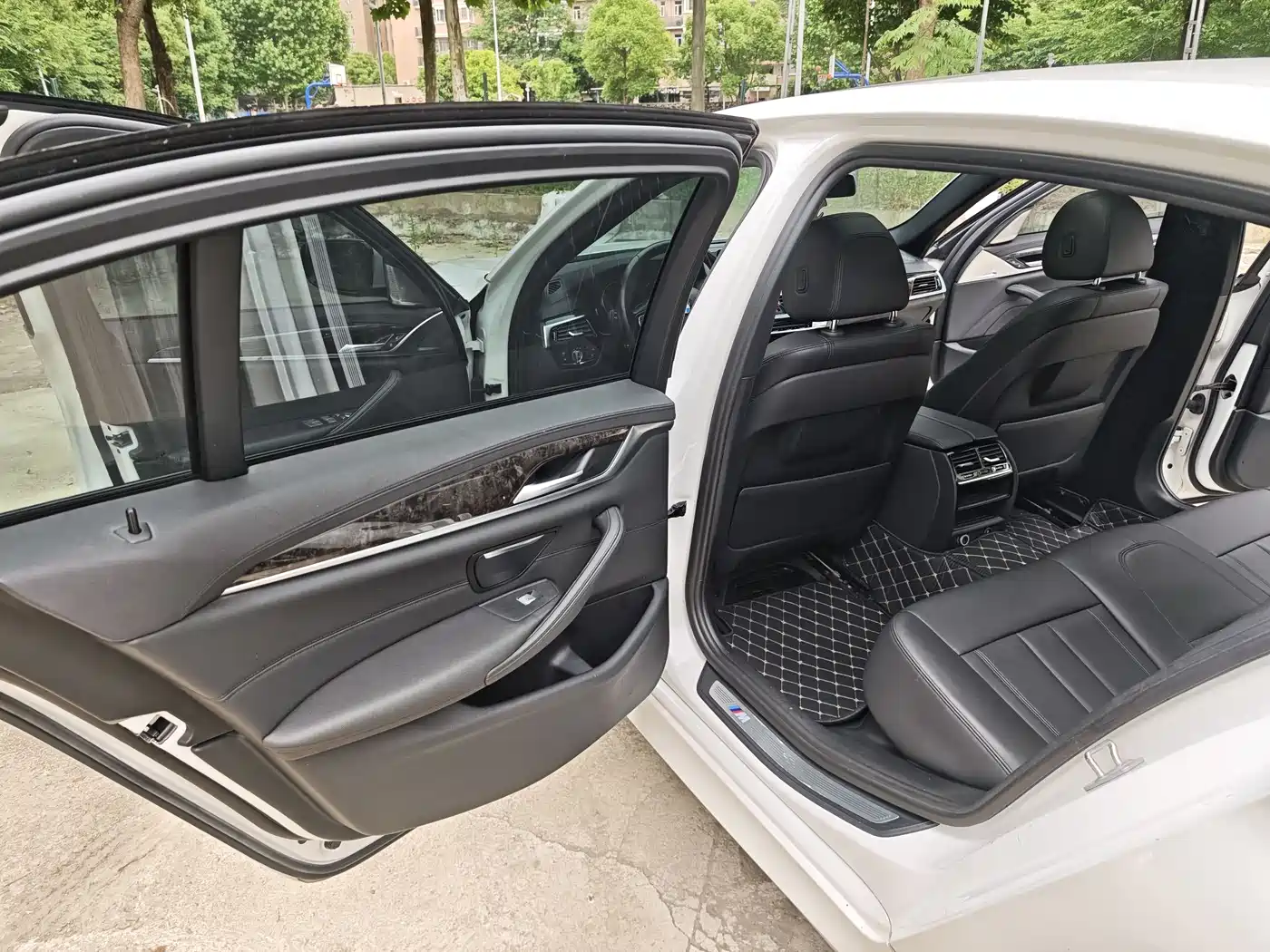 BMW 5 Series 2018 525Li M Sport Package фото 8