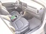 Photo 13 - Kia K3