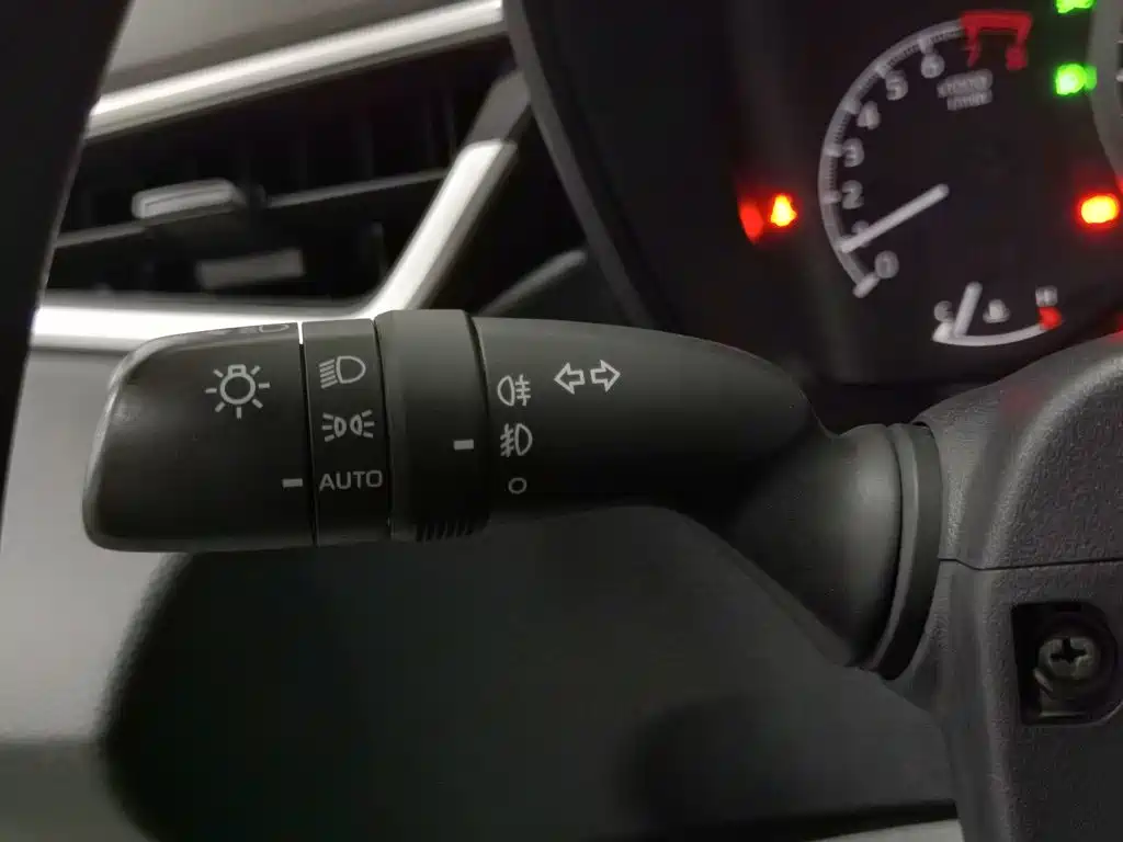 صورة 21 - Toyota Corolla