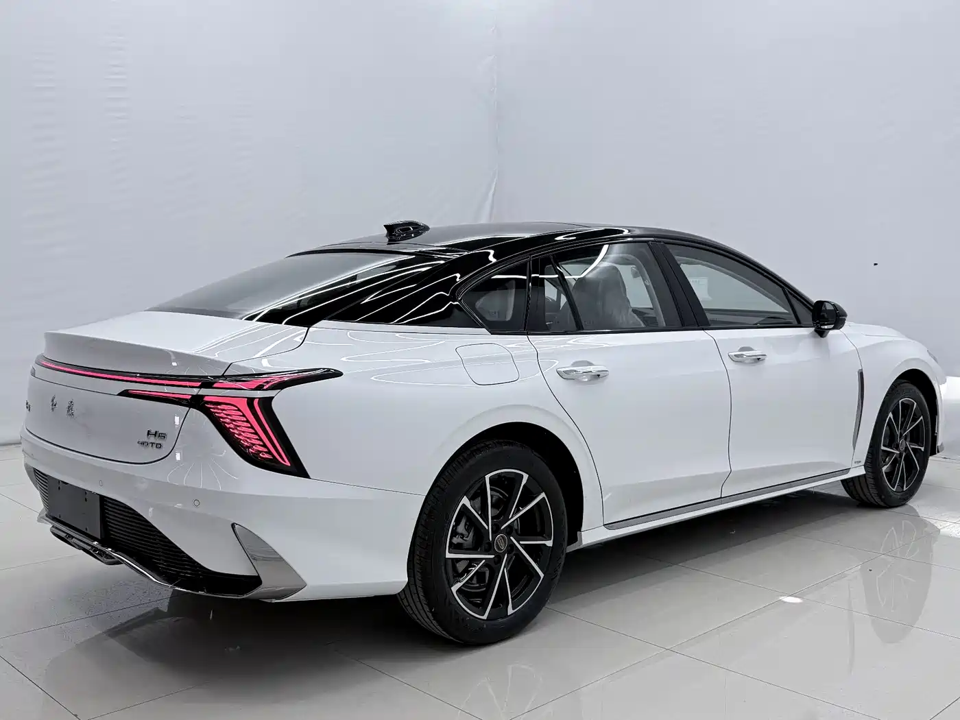Hongqi H6 2025 Model 2.0T Beauty Edition фото 19