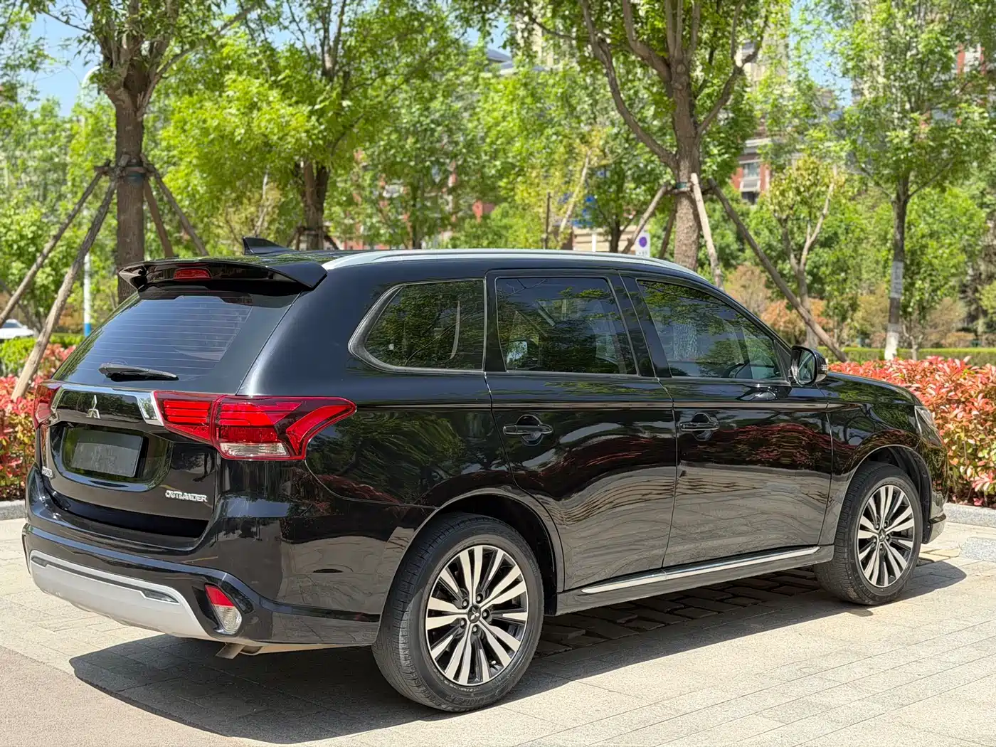 Mitsubishi Outlander 2021 2.0L 2WD Enjoyment Edition 7-Seater фото 21