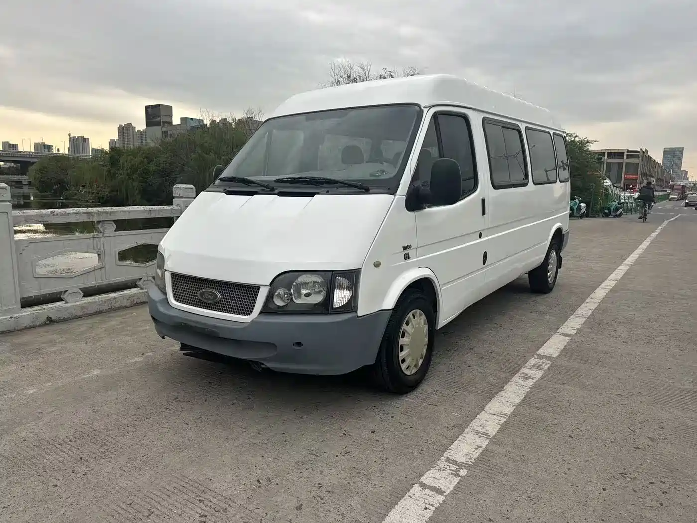 Ford Classic Transit 2013 2013 2.8T Diesel Rear Single Tire Extended Wheelbase Medium Roof JX493ZLQ3A