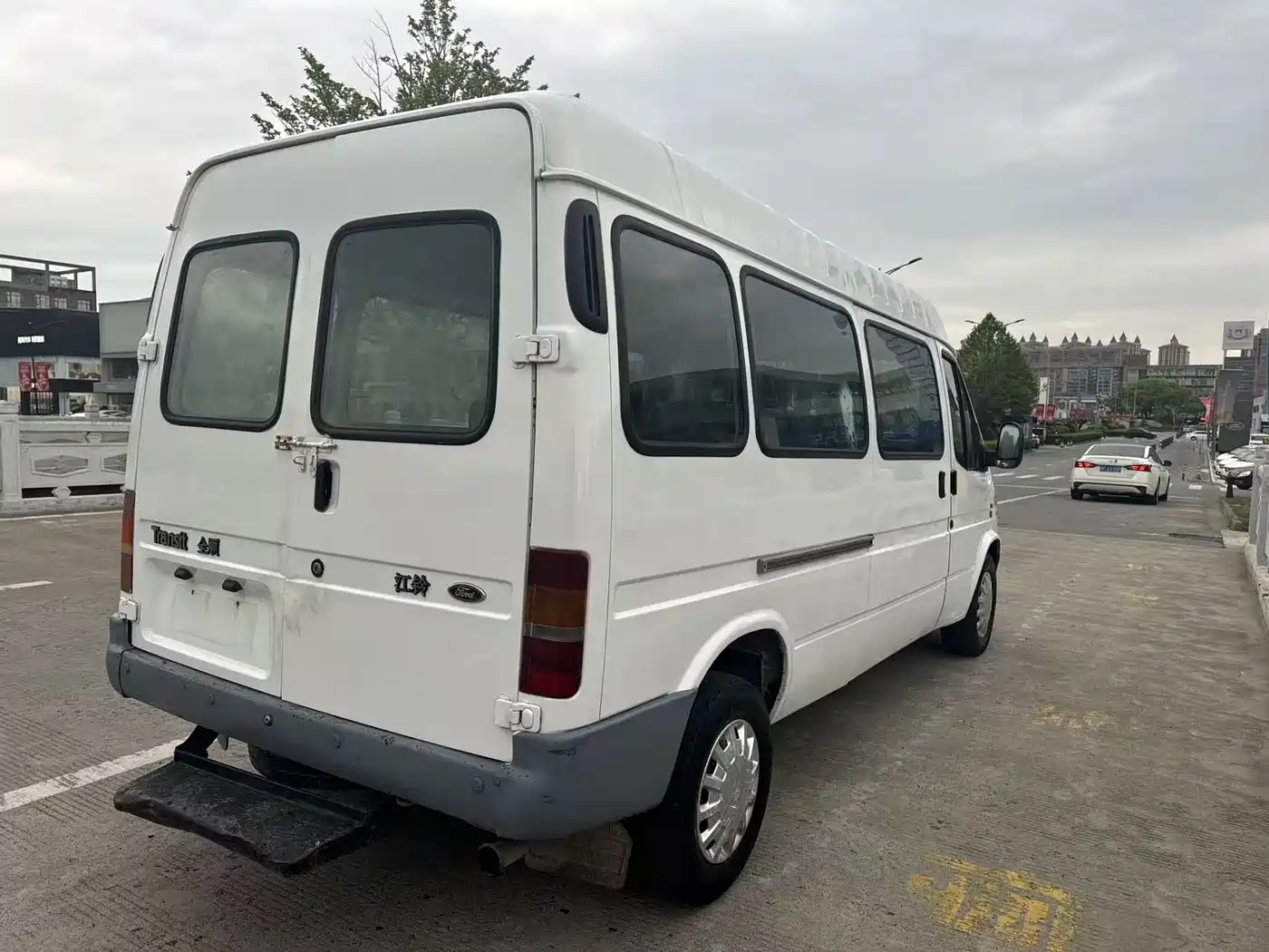 Ford Classic Transit 2013 2013 2.8T Diesel Rear Single Tire Extended Wheelbase Medium Roof JX493ZLQ3A
