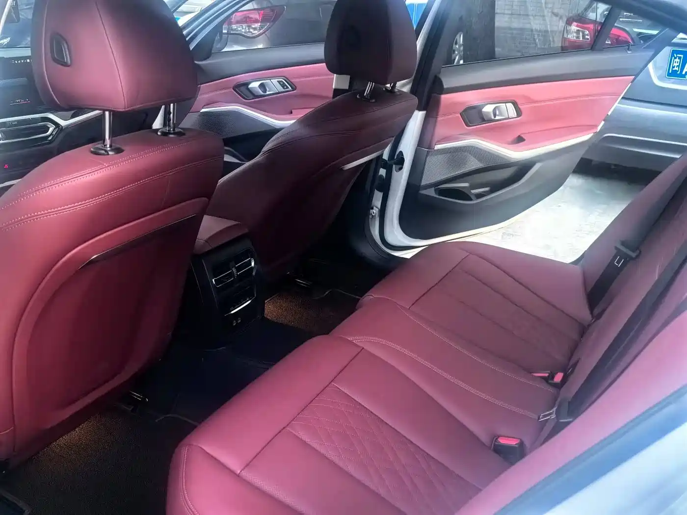 BMW i3 2022 eDrive 35 L фото 8