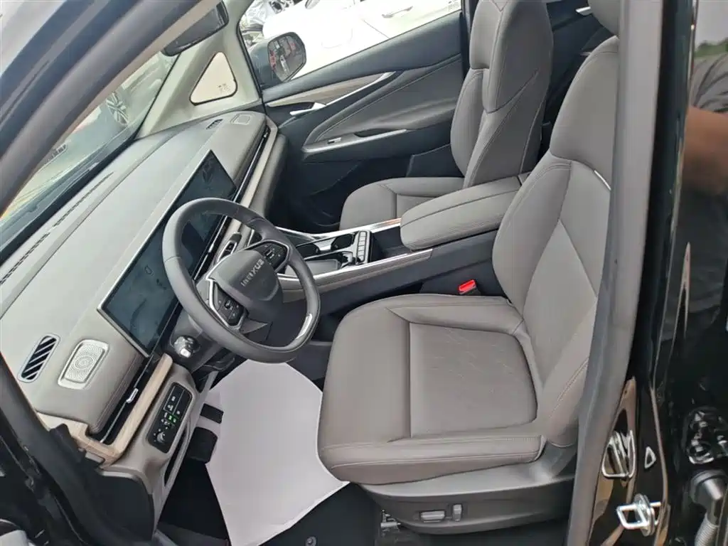 SAIC Maxus Maxus G50 PHEV 2025 Pilot Edition фото 15