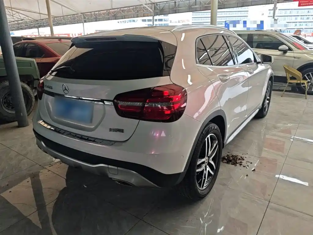 Mercedes-Benz GLA 2017 GLA 200 Fashion фото 7