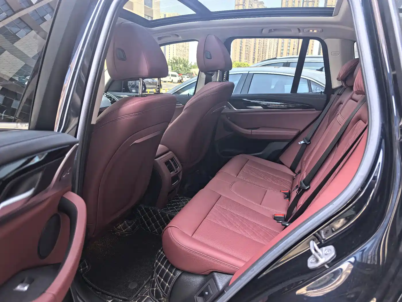 BMW iX3 2022 Facelift Leading Model фото 8