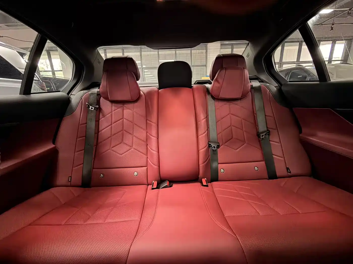 BMW 5 Series 2025 525Li M Sport Package фото 14