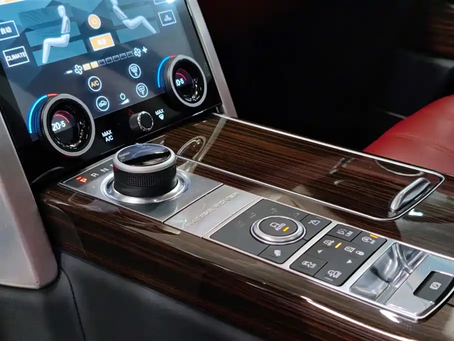 Land Rover Range Rover 2015 3.0 TDV6 Vogue фото 19