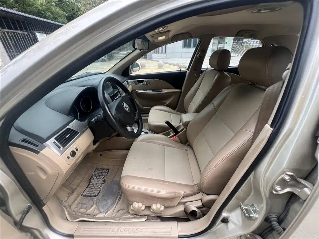 Buick Excelle 2013 1.5L Automatic Classic фото 5