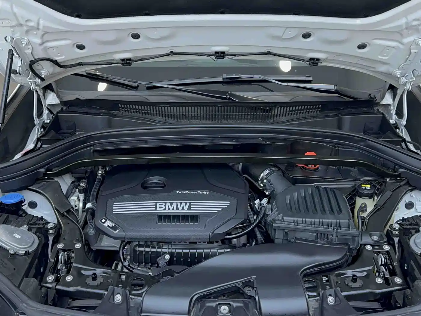 BMW X1 2022 sDrive20Li Premium фото 17