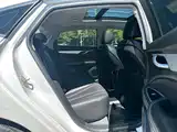 Фото 21 - Geely Borui