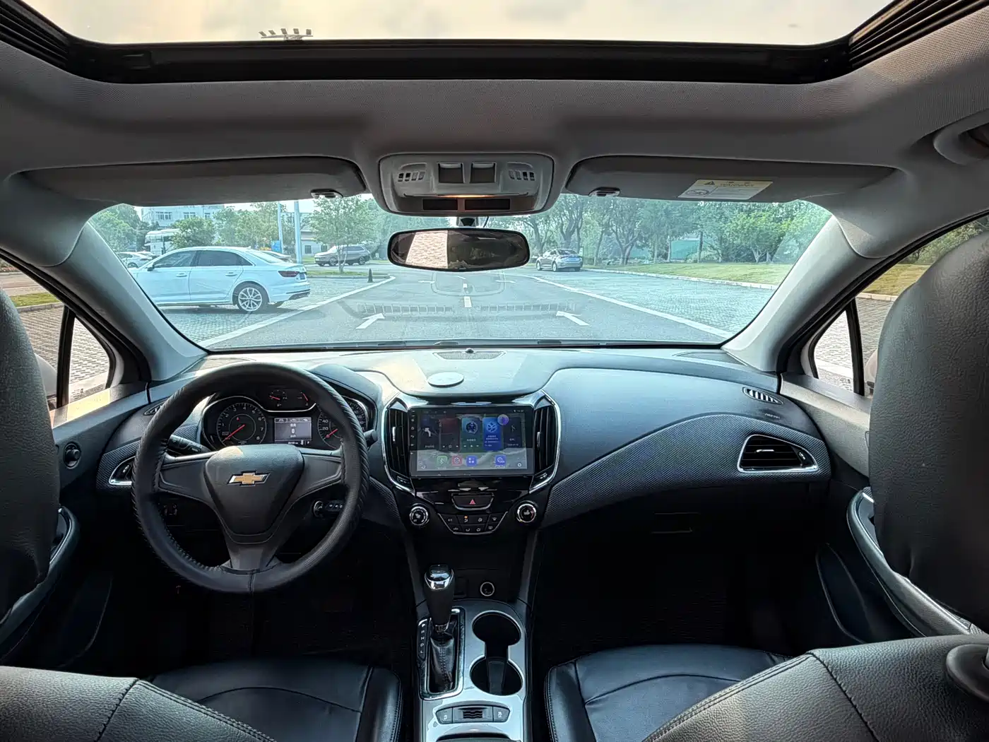 Chevrolet Cruze 2018 320 Automatic Pioneer Sunroof Edition фото 17