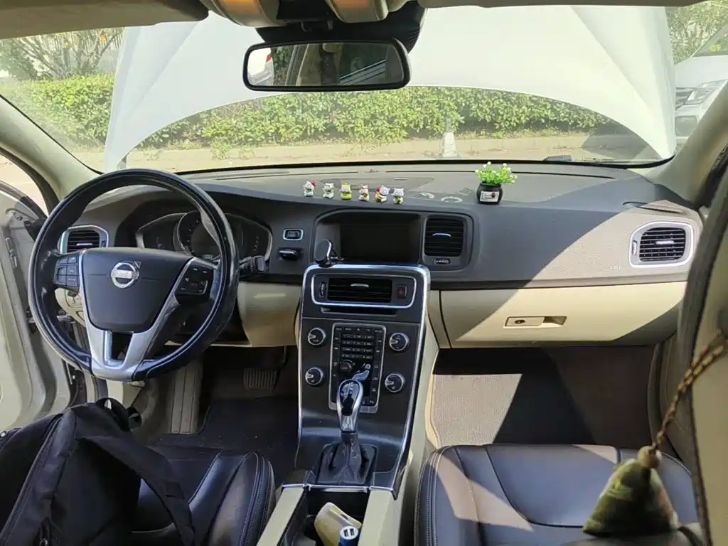 Photo 12 - Volvo S60