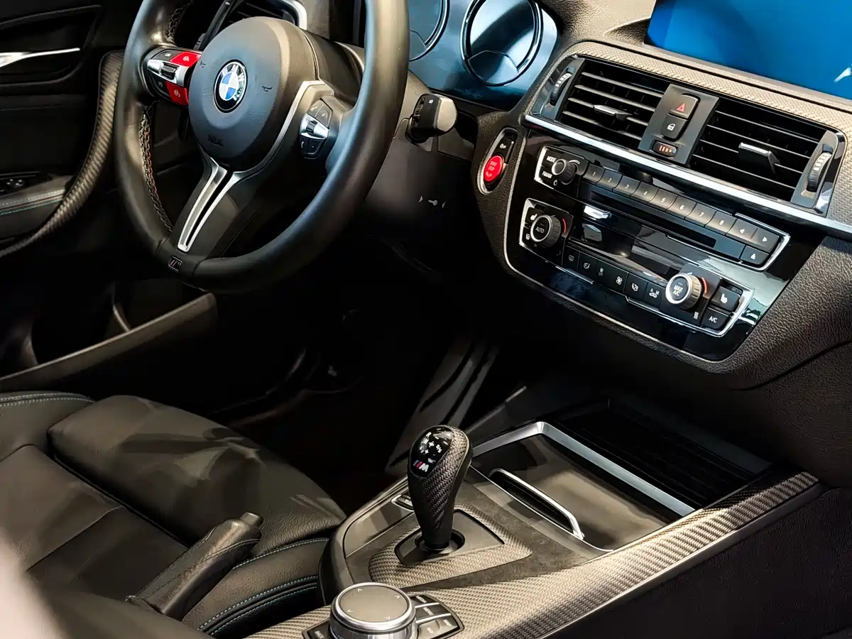 BMW M2 2018 M2 фото 18