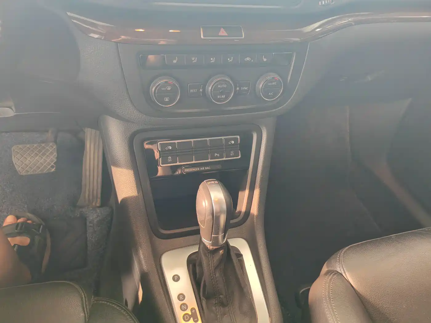 Volkswagen Sharan 2014 2.0TSI Comfort фото 8