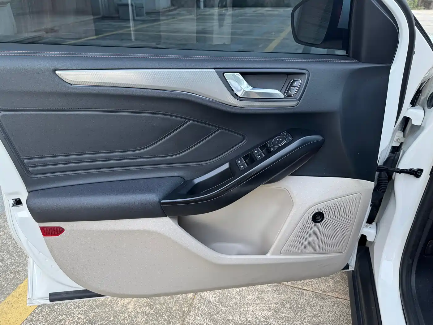 Ford Focus 2022 2021 Sedan EcoBoost 180 Auto Trend