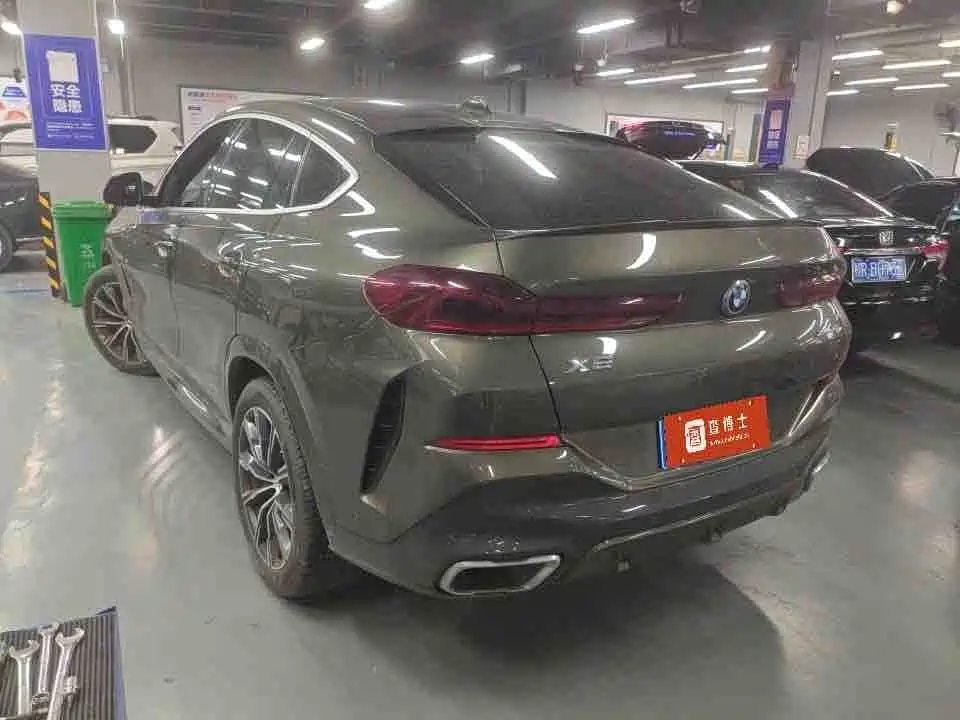 Photo 3 - BMW X6