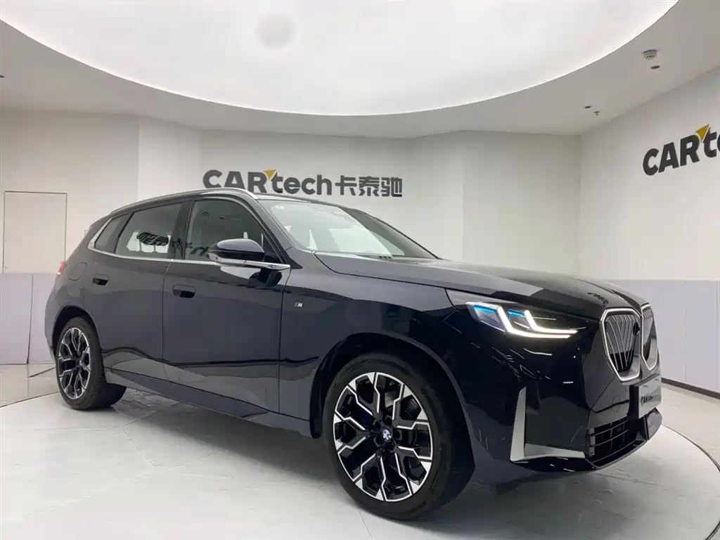 BMW X3 2025 xDrive30L Premium Model M Sport Black Package фото 2