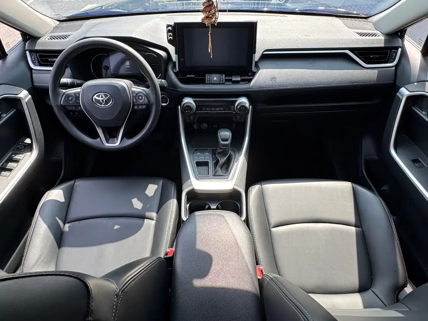 Toyota RAV4 Rongfang 2022 2.0L CVT 2WD Trend Edition фото 18