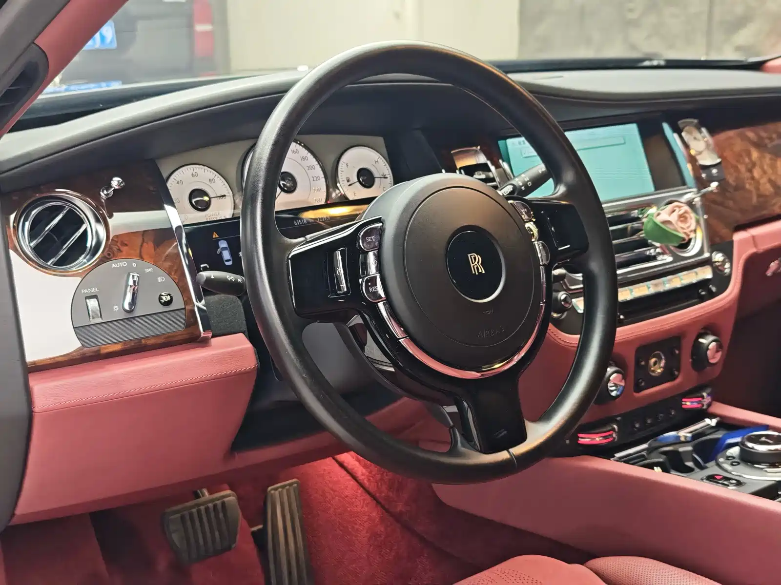Фото 6 - Rolls-Royce Ghost