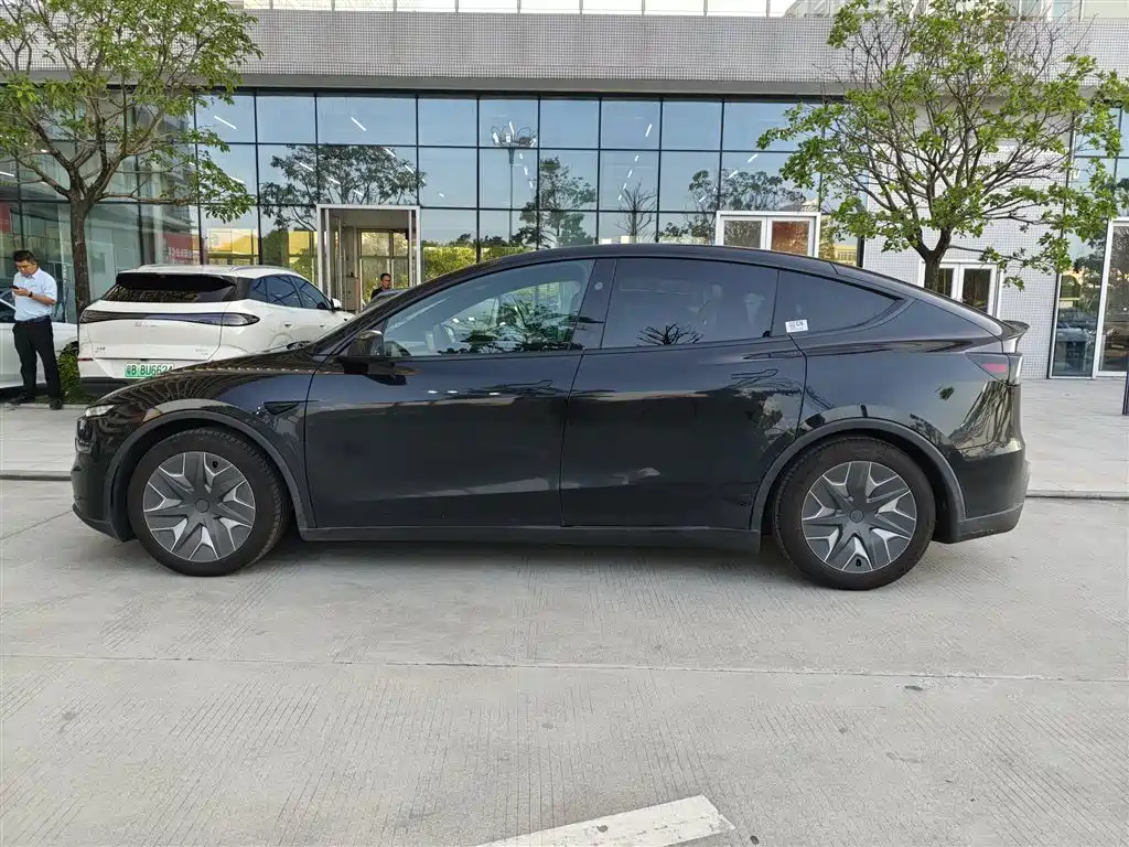 Tesla Model Y L 2025 2025 Facelift Long Range AWD