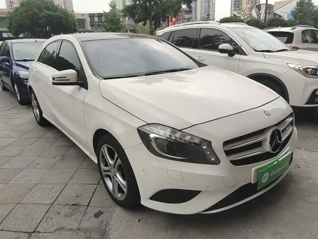 Mercedes-Benz A-Class (Import) 2015 A 180 фото 4