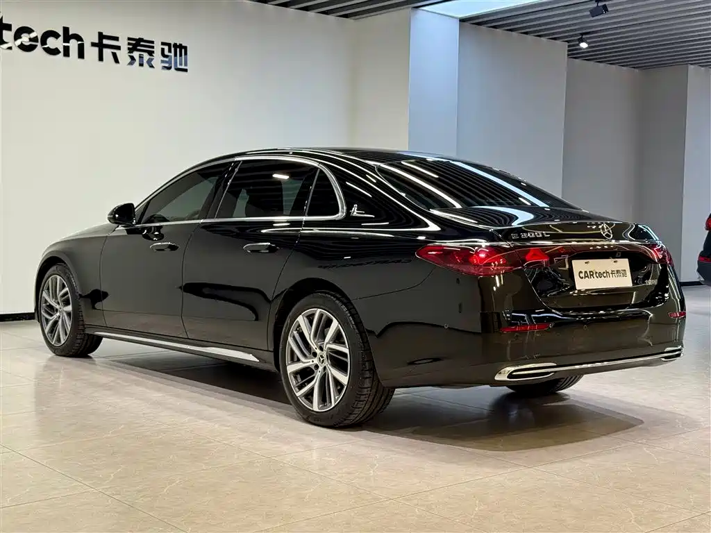 Mercedes-Benz E-Class 2024 E 300 L Fashion фото 6