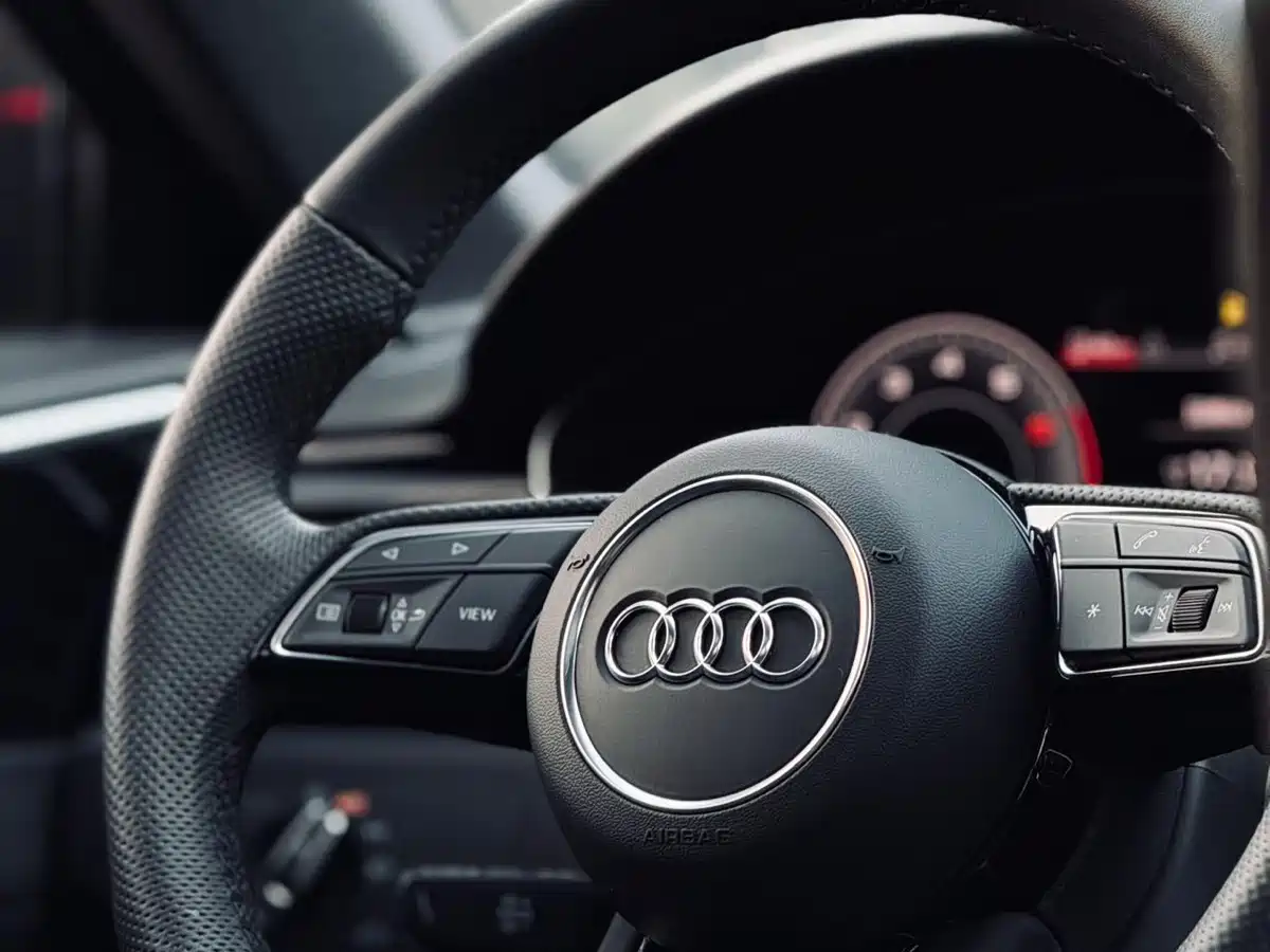 Audi A4L 2024 40 TFSI Luxury Dynamic фото 9