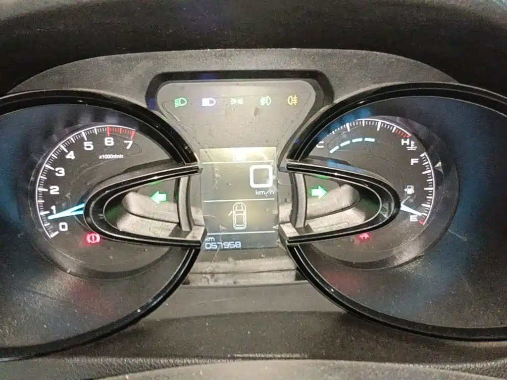 Dongfeng Aeolus Dongfeng Fengshen AX7 2016 2015 2.0L Automatic Smart Ease