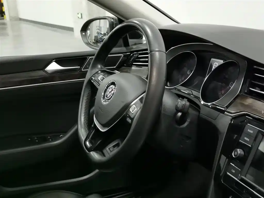 Volkswagen Magotan 2019 330TSI DSG Leading China VI фото 22