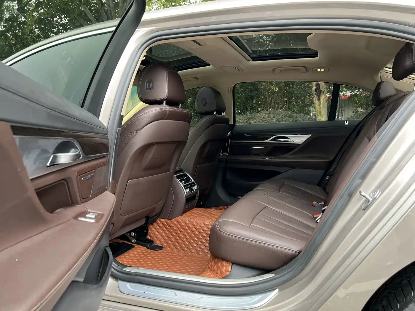 BMW 7 Series 2018 730Li Leading Type Excellence Package фото 6