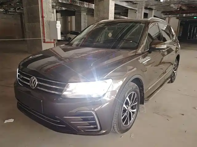 Volkswagen Tiguan L PHEV 2019
