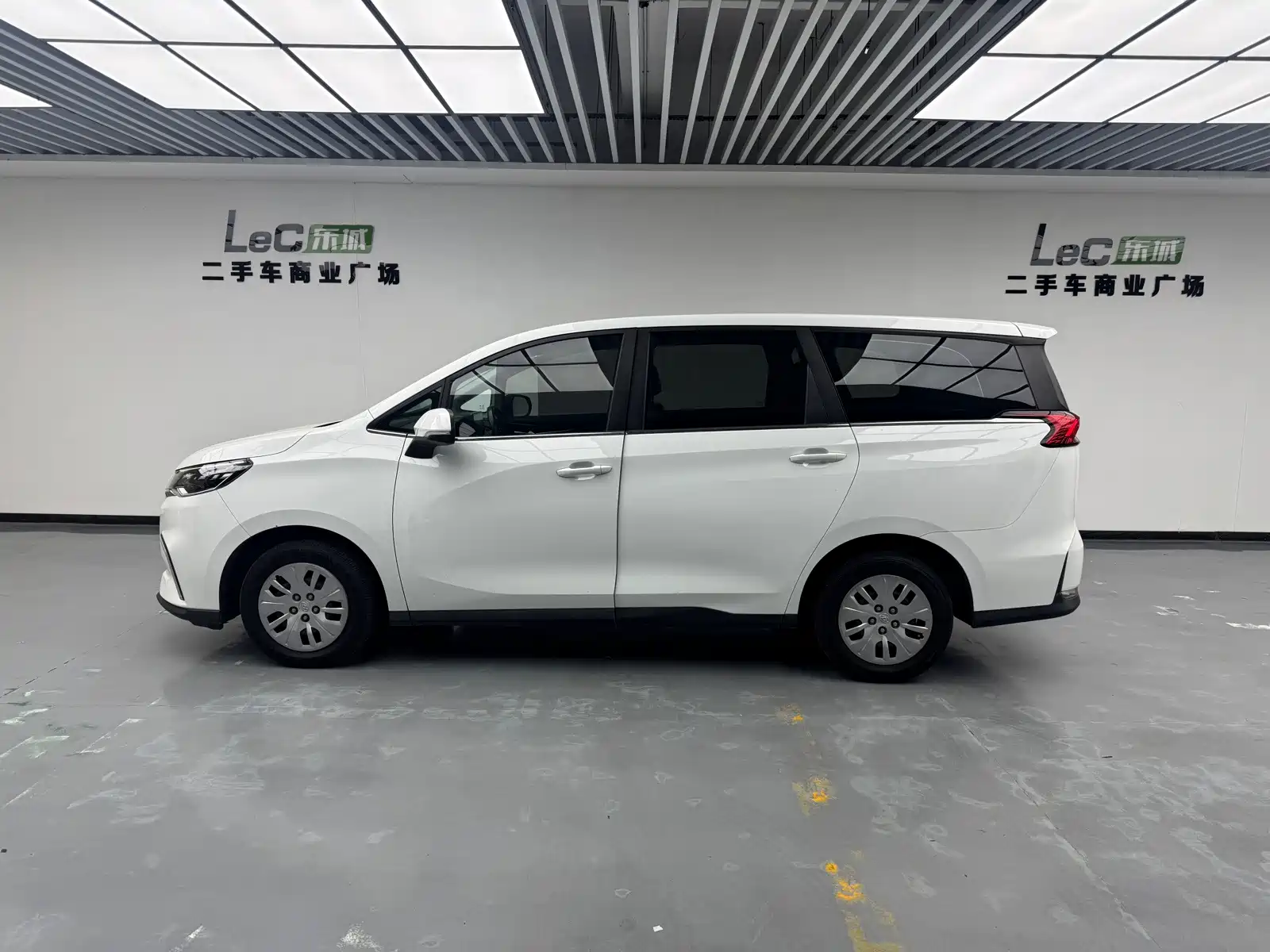 Фото 7 - Maxus Maxus G50