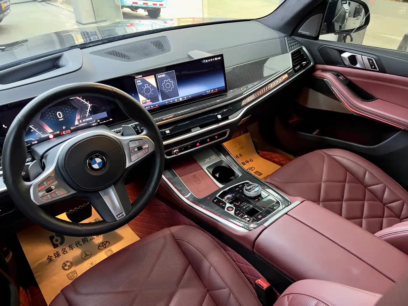 BMW X5 2023 xDrive 40Li M Sport Black Night Package фото 15